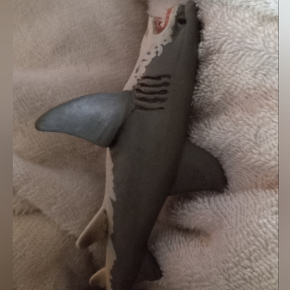Vintage Shark Toy - Picture 7 of 11